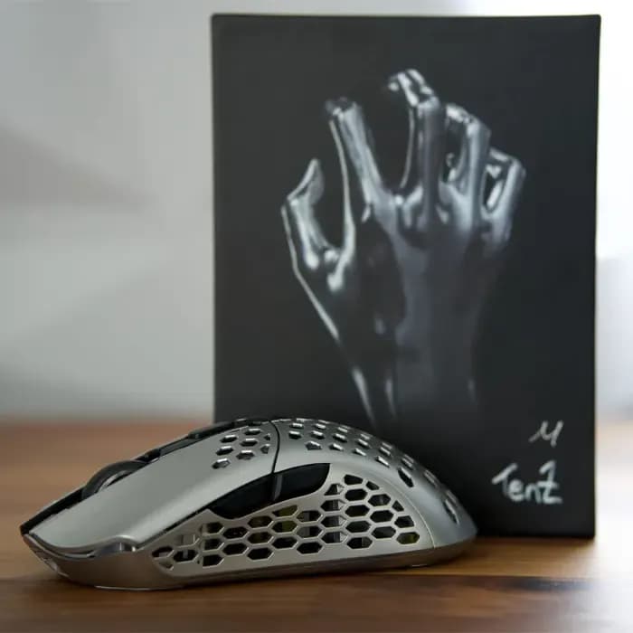 Finalmouse Starlight Pro-TenZ Medium Lightweight Wireless Gaming Finalmouse Starlight Pro-TenZ Medium Lightweight Wireless Gaming